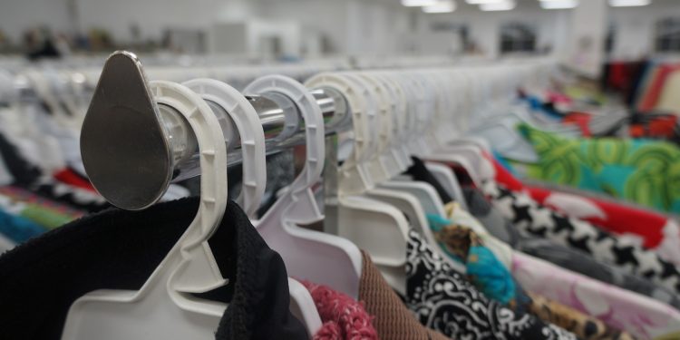 7 Incredible Benefits of Thrift Shopping