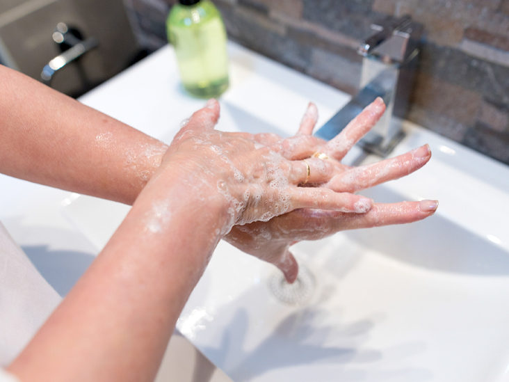 https://rankz.io/app/static/media/orderImage/blog/2020/09/09/Close-up-of-woman-washing-her-hands-with-soap-732x549-t_5eGhxNz.jpg