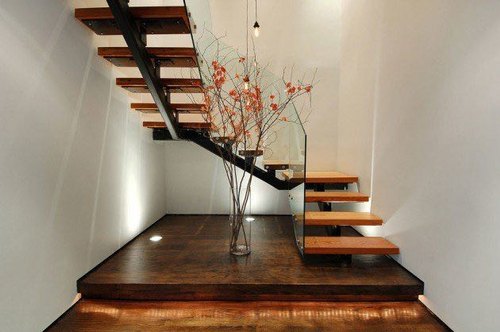 How to Maintain Your Staircase 1 How to Maintain Your Staircase