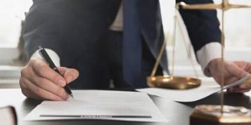 How much do I have to lose before hiring a stock loss lawyer?