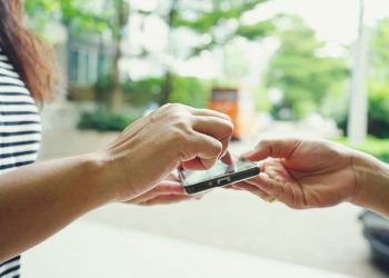 Ways To Improve Efficiency with Electronic Signature Software