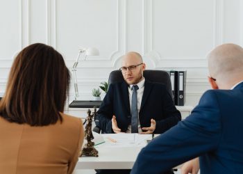 When to Hire a Construction Attorney?