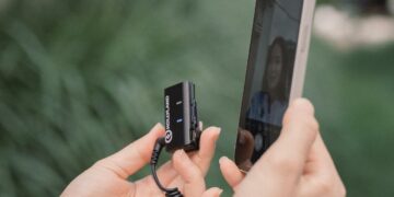 Can You Use an External Mic on an iPhone?